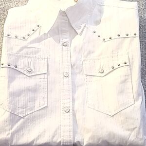White Western Wear Cowboy shirt with studs and all snap closures Size S Men